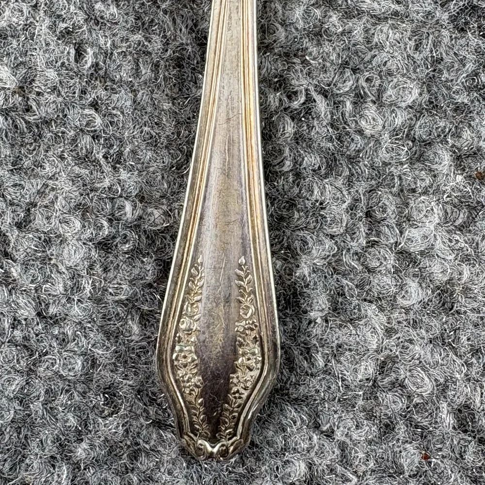 Vintage Rogers & Bro. Garland 1914 A1 Silverplate Butter Spreaders Set of 6